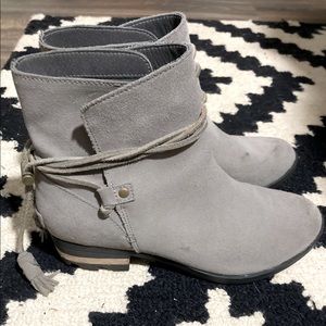 Sorel Short Boot Size 8